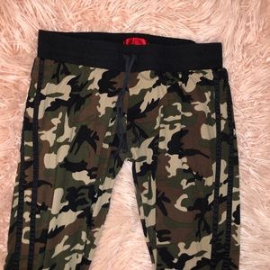 Hot Kiss Pants - Camo Joggers/Leggings Hot Kiss Pants - Camo Joggers/Leggings